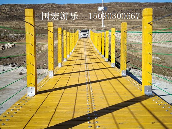 防腐木吊橋